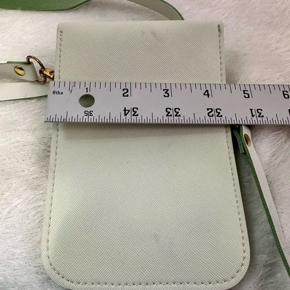 Cream Crossbody Bag with Flap Closure and Minimalist Design💚 - Picture 6 of 7